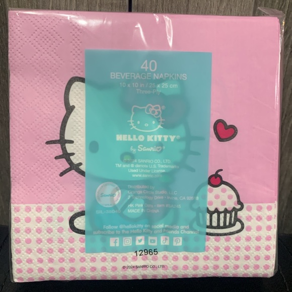Sanrio Sitting Hello Kitty Pink Cupcake Set of 40 Beverage Napkins New Package - Picture 4 of 6